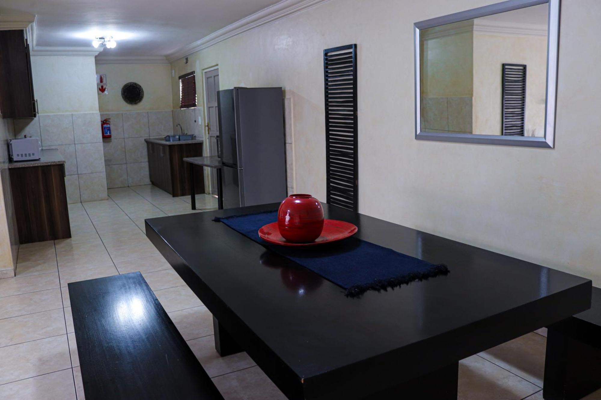 Blue Sparrow Guest House Мидделбург Экстерьер фото